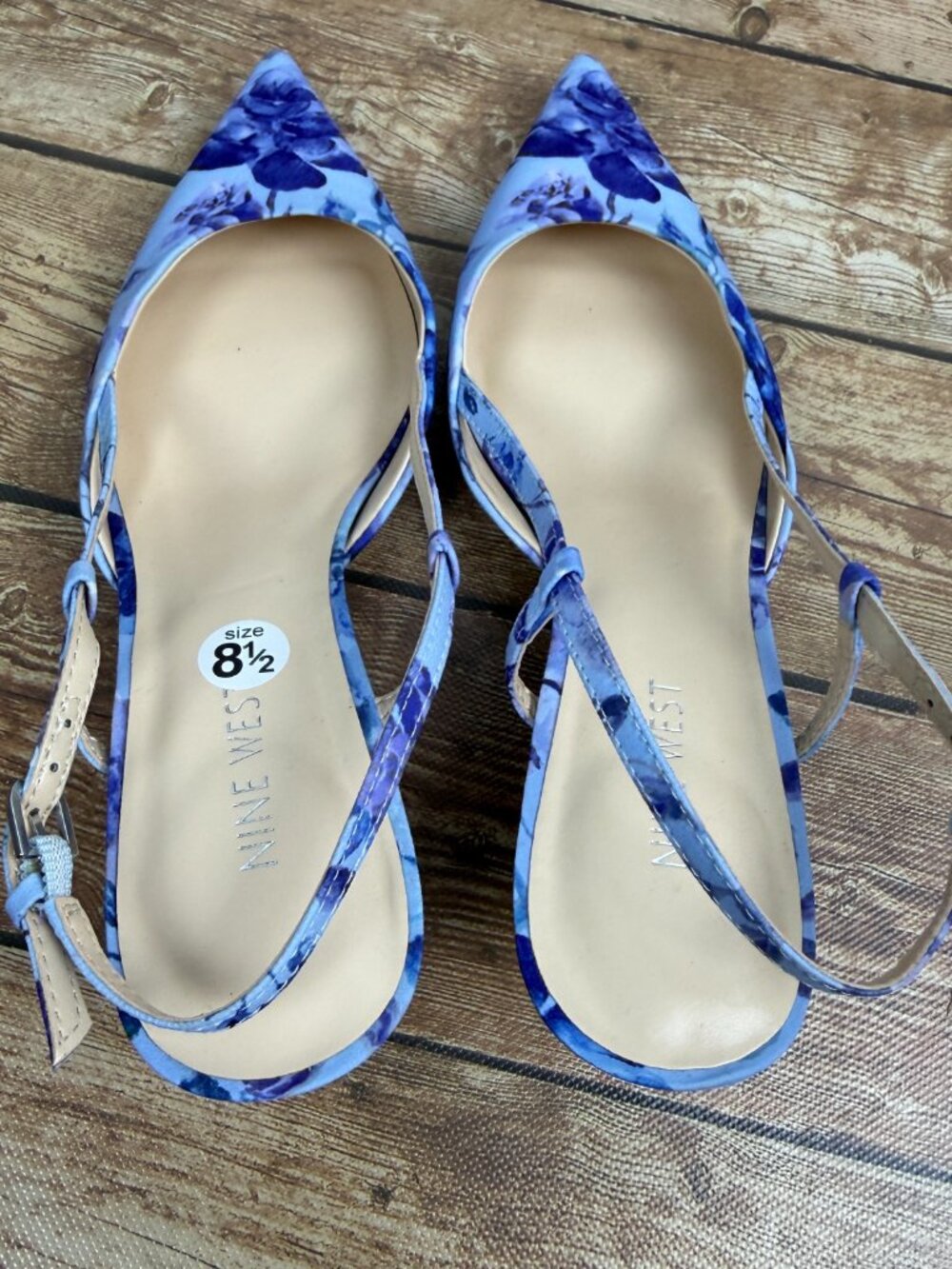 Nine West Women’s 8.5 Blue Floral Satin Slingback Pointed Toe Kitten Heels - Picture 6 of 7